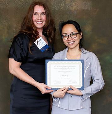 Left to Right: Bich Pham and Pamela Yeagley